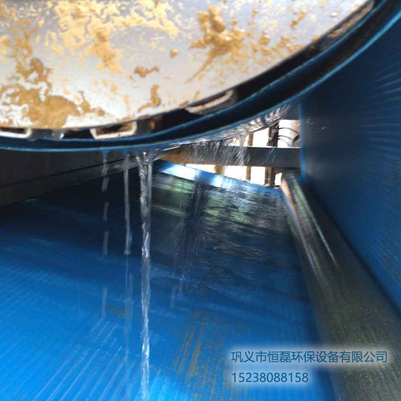 西藏自治區無法來現場了解恒磊帶式壓濾機的壓濾效果？點擊此處看我們恒磊帶式壓濾機壓濾污泥污水的現場分享圖！