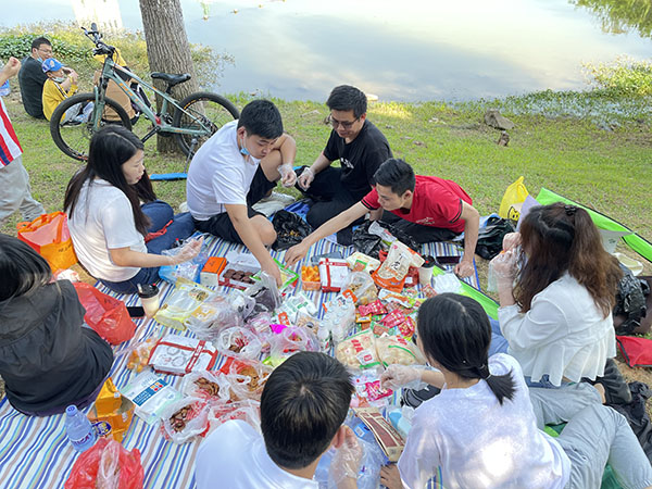 員工聚(ju)餐